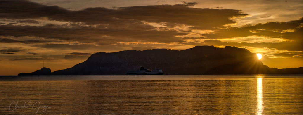 1033627 hdr